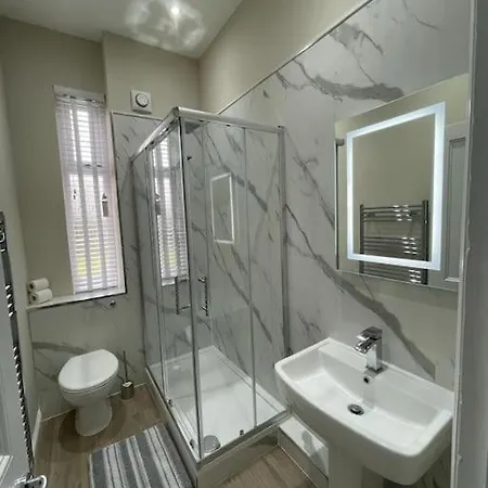 Luxury 2 Bedroom Cottage West Calder Esterno foto