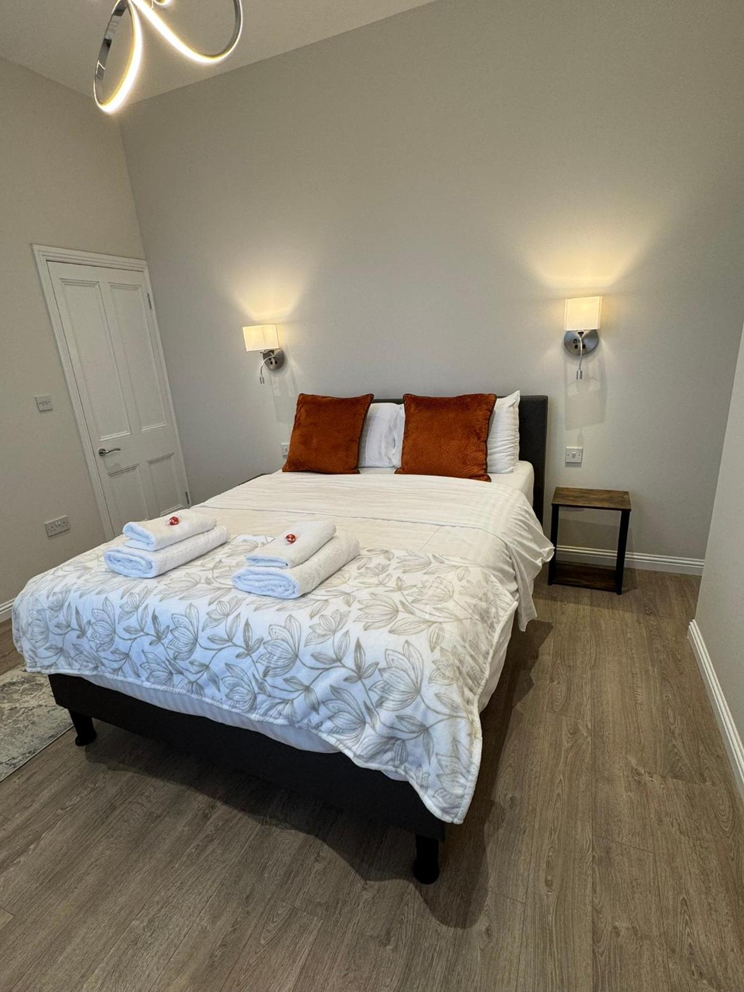 Luxury 2 Bedroom Apartment West Calder