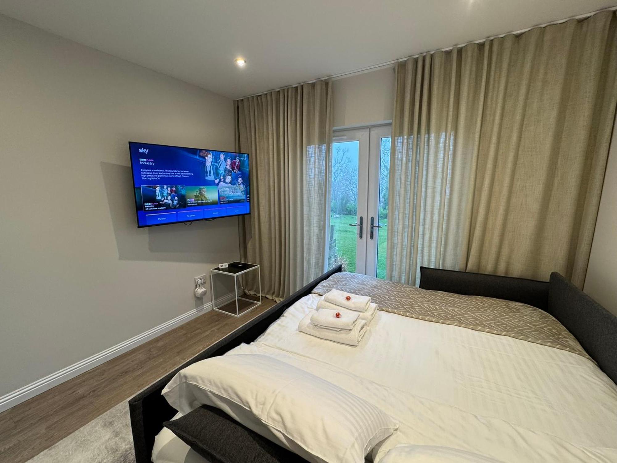 Luxury 2 Bedroom * West Calder